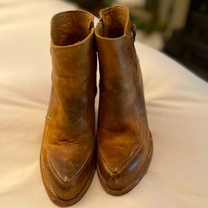 Bed Stü tan Boot Isla